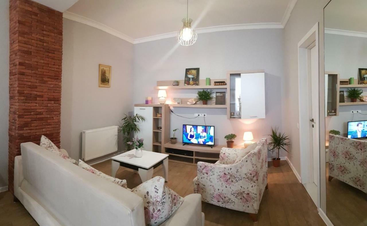 Mtatsminda Apartment Tbilisi Ngoại thất bức ảnh